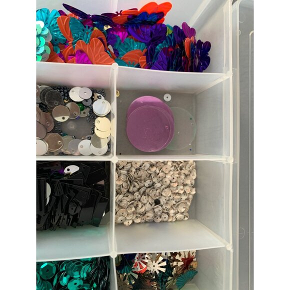 Assorted Sequins & Shapes Craft Box Jewelry Crafts - Picture 7 of 11